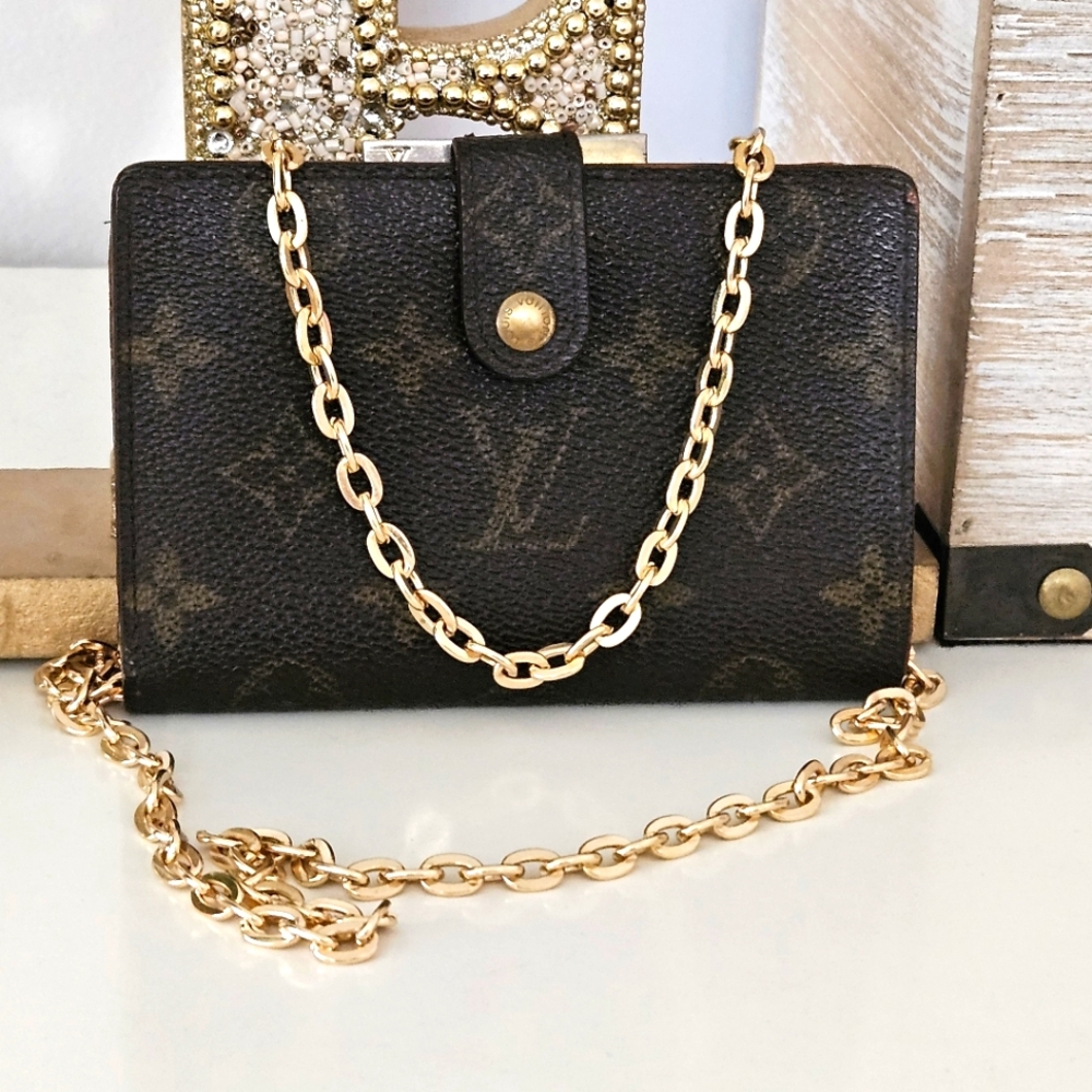 Louis Vuitton Monogram Kisslock Compact Wallet with Unbranded Chain